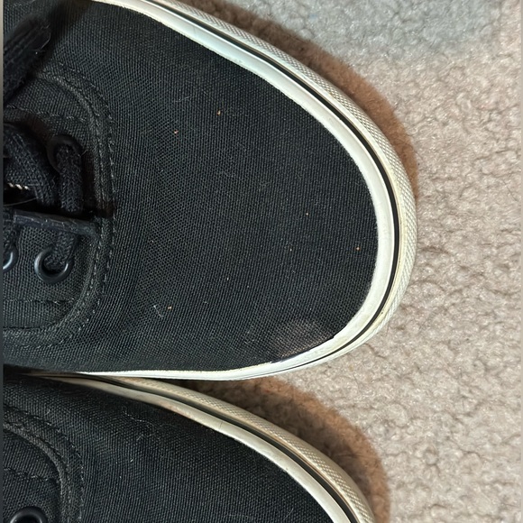 Vans- Limited edition! Leather and print design.GOOD CONDITION - Picture 5 of 5